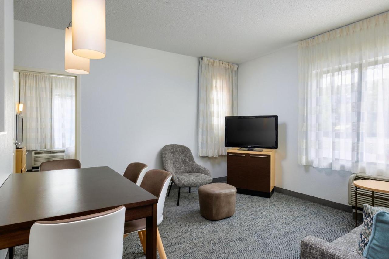 Towneplace Suites By Marriott Йорк Экстерьер фото