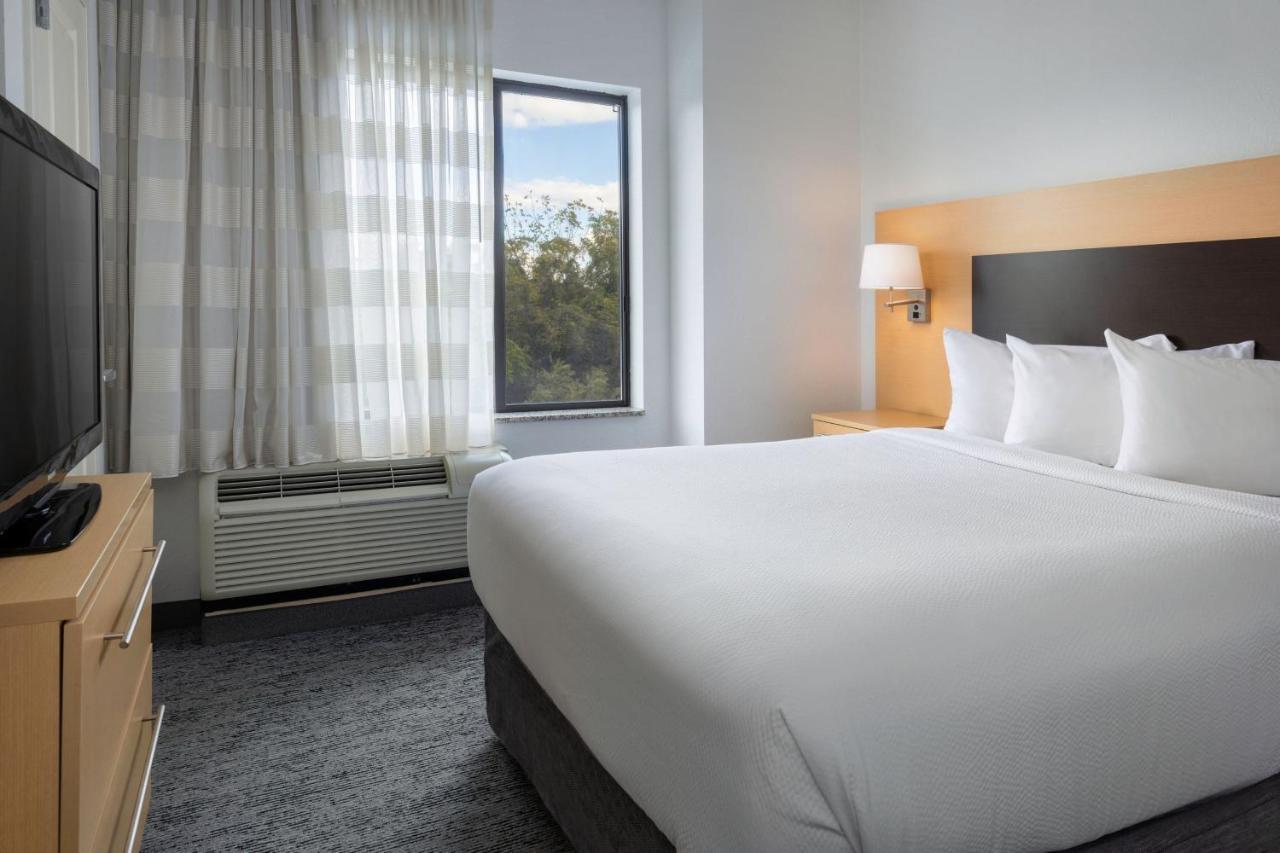 Towneplace Suites By Marriott Йорк Экстерьер фото