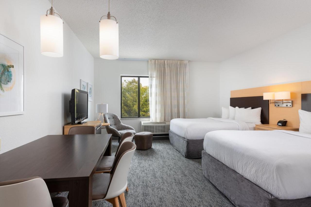 Towneplace Suites By Marriott Йорк Экстерьер фото