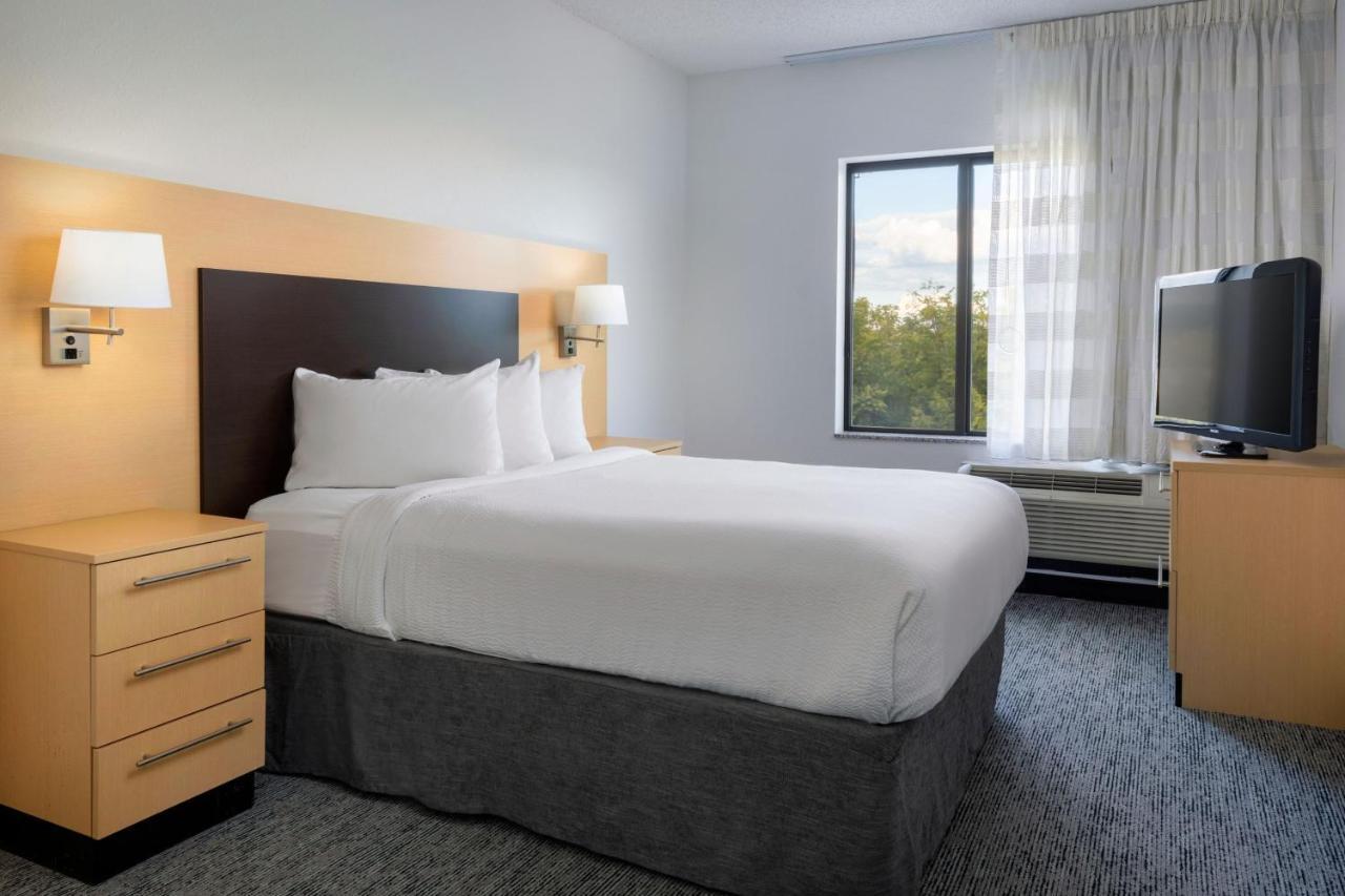 Towneplace Suites By Marriott Йорк Экстерьер фото