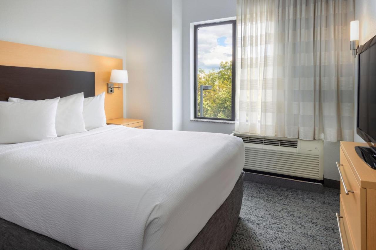 Towneplace Suites By Marriott Йорк Экстерьер фото